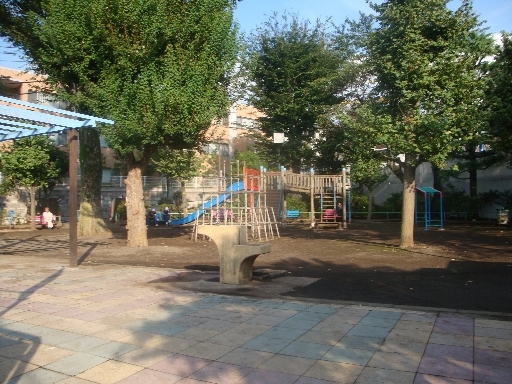 ラ・クール代々木上原 公園