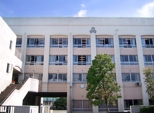 バンベール高津 中学校