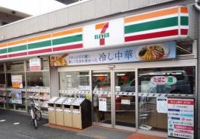 ユニーブル池袋リ・ノヴァス  コンビニ