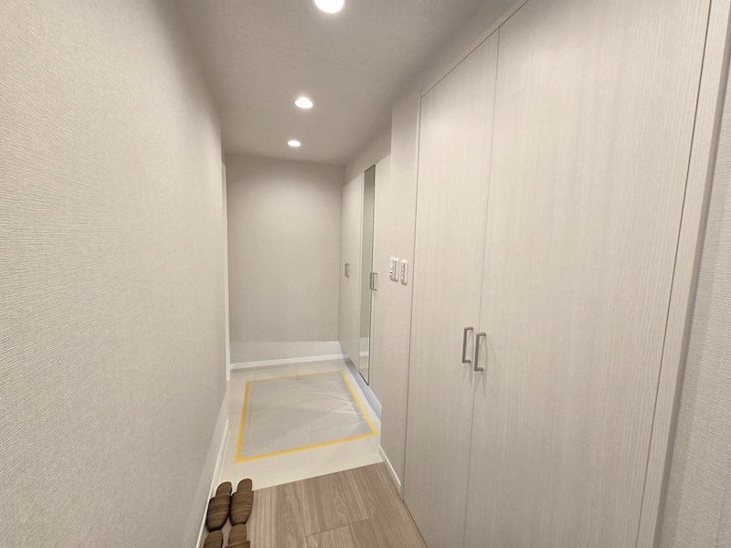 ライオンズスクエア用賀 現地写真（玄関）