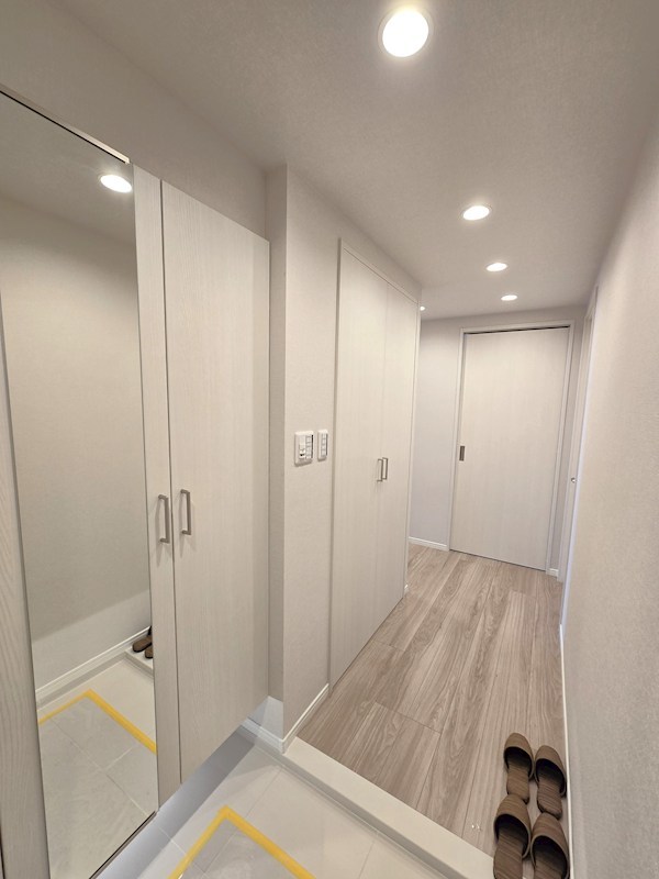 ライオンズスクエア用賀 現地写真（玄関）
