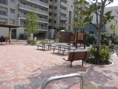 柏木ローズマンション 公園