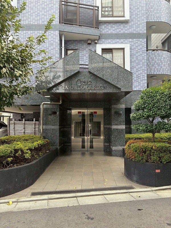 セザール高井戸ガーデン 共用部写真（エントランス）