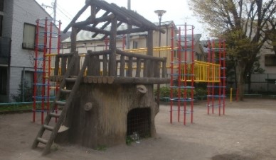 ルックハイツ北新宿壱番館 公園