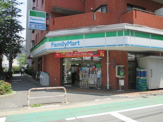 メガロン大井町 コンビニ