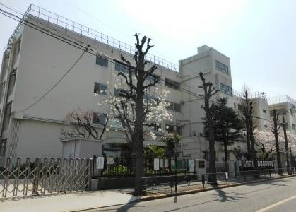 アエリア三軒茶屋 中学校