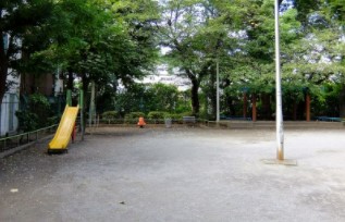 イニシア上野根岸 公園