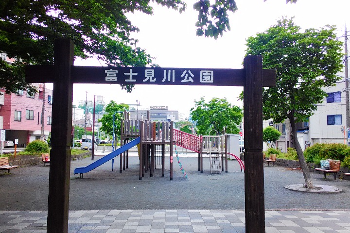 伊勢佐木町レインボーマンション 公園