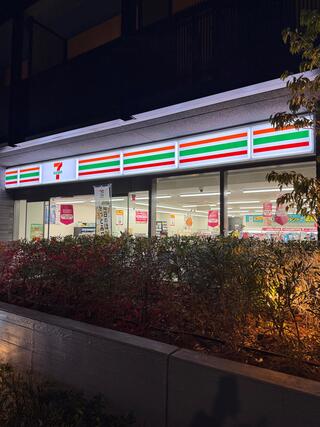 西戸山タワーホウムズノースタワー コンビニ
