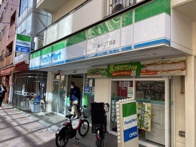 クレヴィア東京八丁堀新川ザ・レジデンス コンビニ