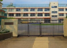 グリーンコート梅ケ丘 小学校
