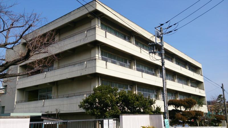 リベラル伊勢佐木町 小学校
