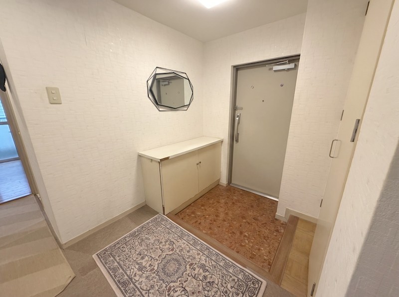 ヴィラロイヤル三番町 現地写真（玄関）