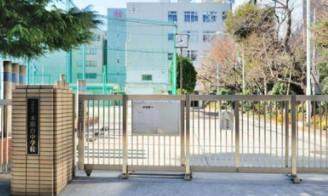 コノエ本郷三丁目 中学校