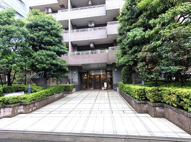 ルイシャトレ新大塚 共用部写真（エントランス）