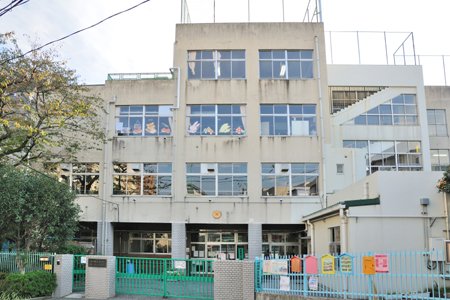 レジデンシャルスター白山シーズンテラス 小学校