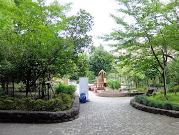 ファミール南青山ブランカ 公園