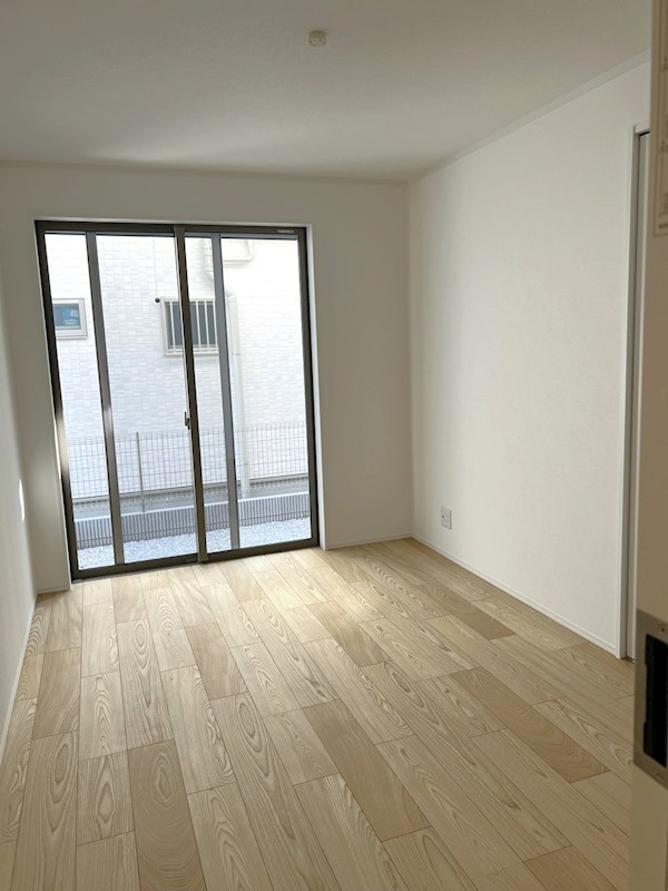 横浜市港北区綱島台中古戸建 内観写真（リビング以外の居室）