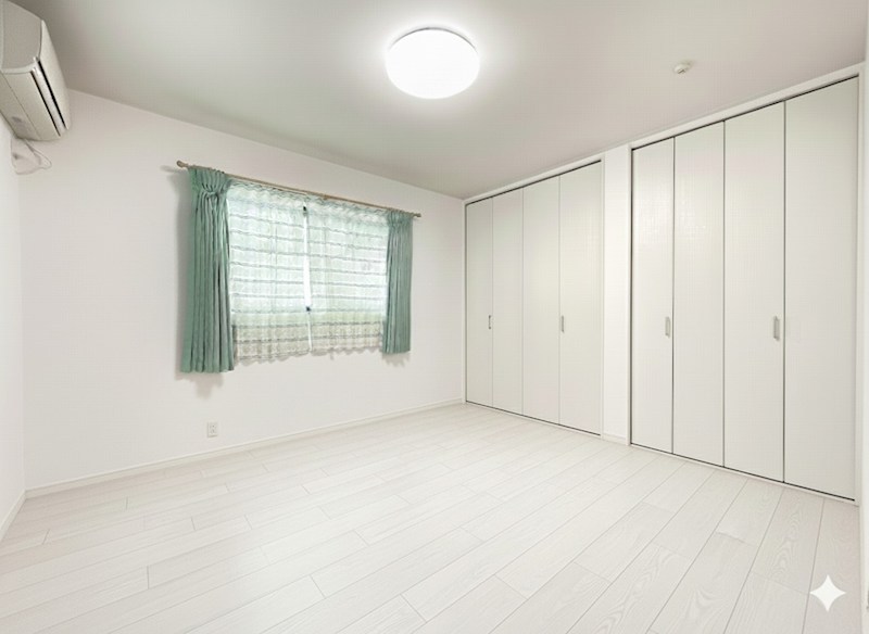 大岡1丁目　築浅中古戸建住宅 内観写真（リビング以外の居室）