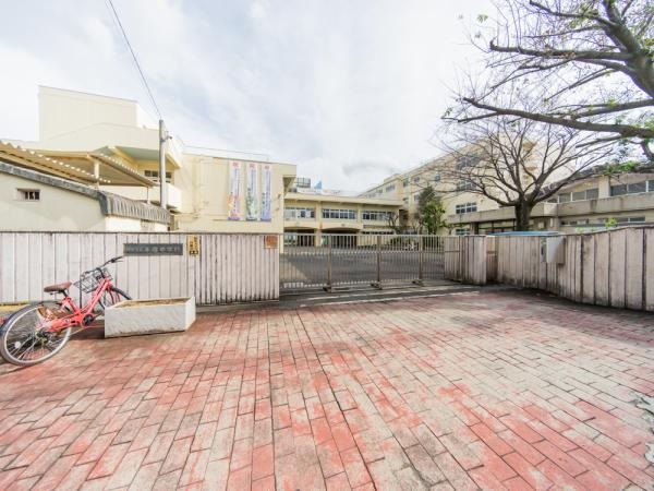 四季美台　建築条件無し売地 中学校