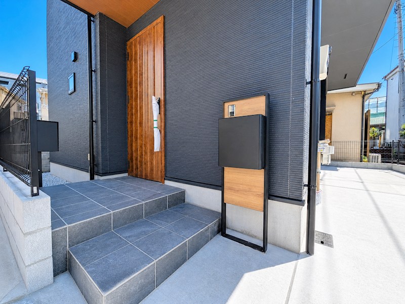和田町1丁目　新築住宅 限定1棟 現地写真（玄関）
