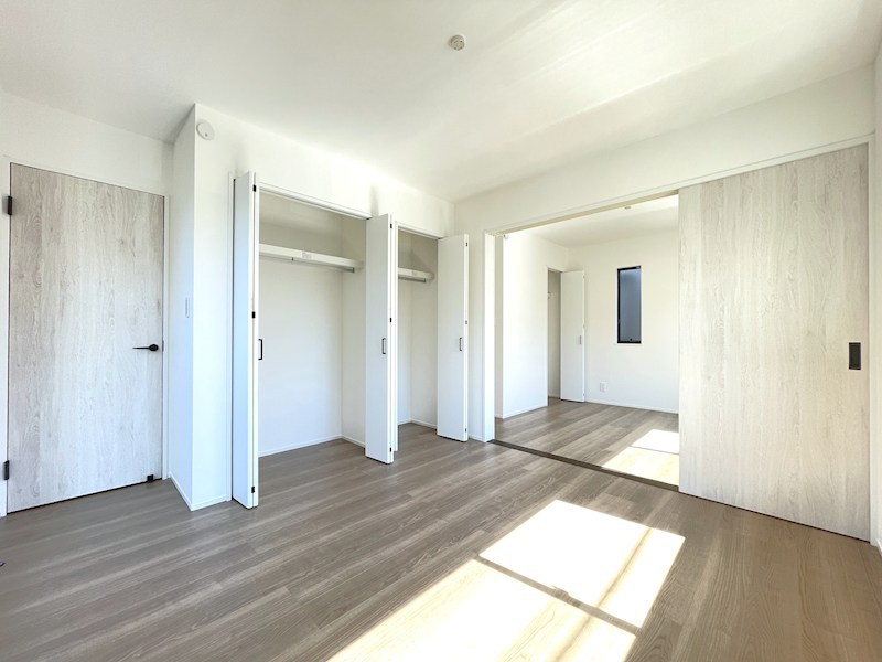 和田町1丁目　新築住宅 限定1棟 内観写真（リビング以外の居室）