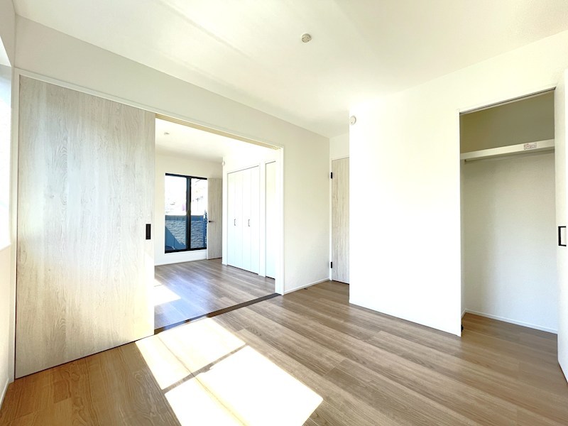 和田町1丁目　新築住宅 限定1棟 内観写真（リビング以外の居室）