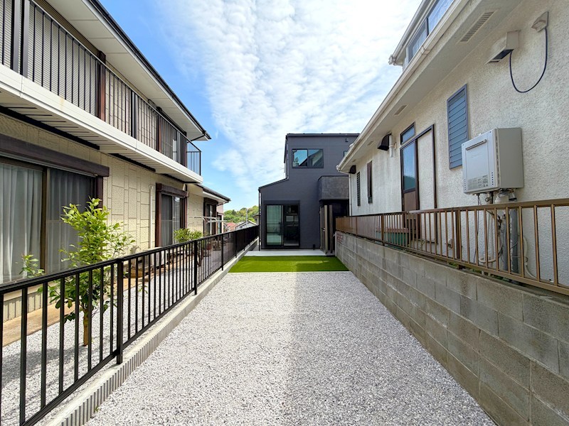 ガレージハウス荏田東 現地写真（庭）
