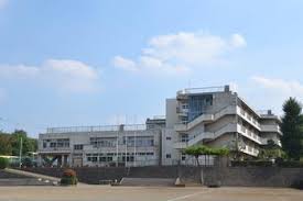 フォレスト・ガーデンズ鶴ヶ峰 中学校