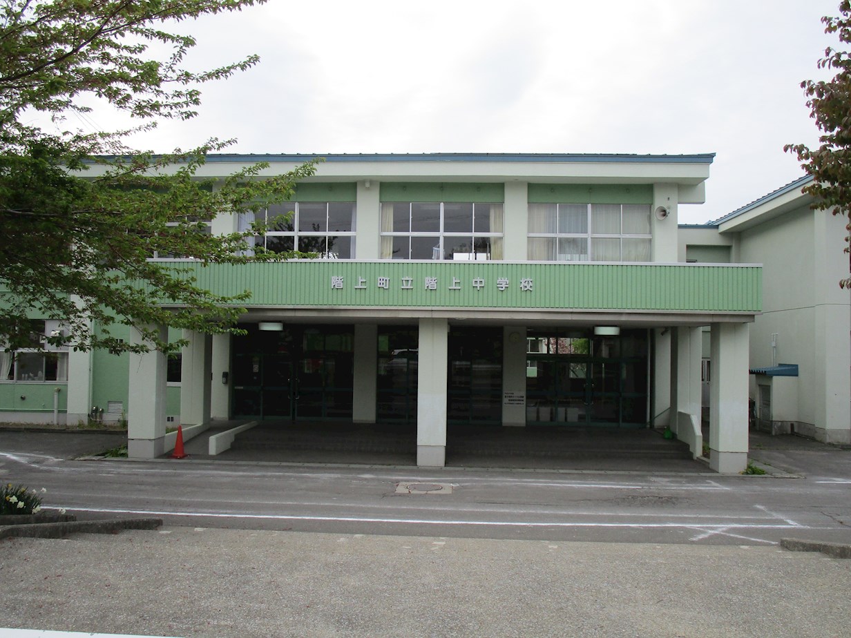 【建築条件付】階上町蒼前西5丁目⑮ 中学校