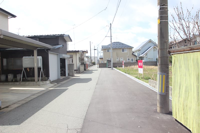 秋田市将軍野東3丁目　No.1　土地 現地写真（前面道路含む現地写真）
