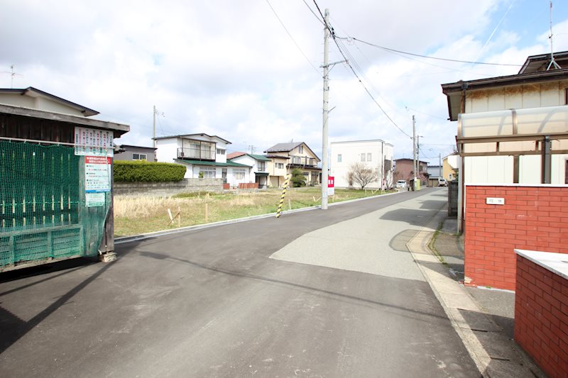 秋田市将軍野東3丁目　No.1　土地 現地写真（前面道路含む現地写真）