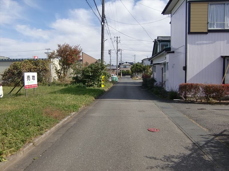 【ハシモトホーム】水沢川端売地 現地写真（前面道路含む現地写真）
