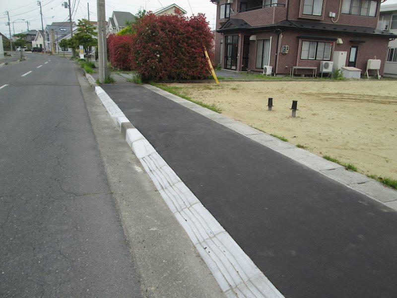 【建築条件付】八戸市新井田西1丁目（№5）  現地写真（前面道路含む現地写真）