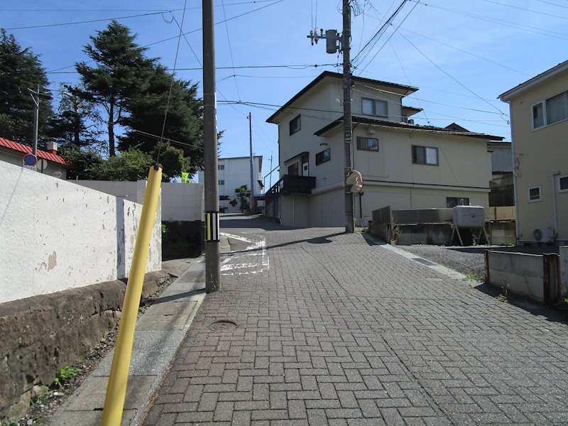 【建築条件付】八戸市湊町上中道_土地 現地写真（前面道路含む現地写真）