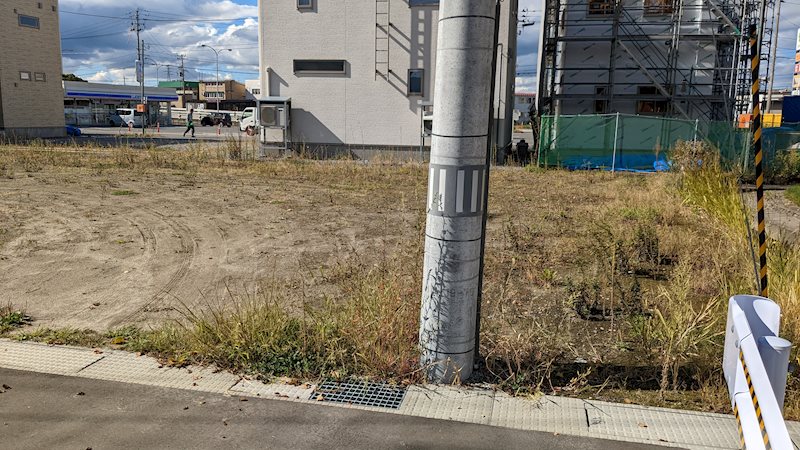 【ハシモトホーム売地】富田四丁目分譲A-11 現地写真（前面道路含む現地写真）