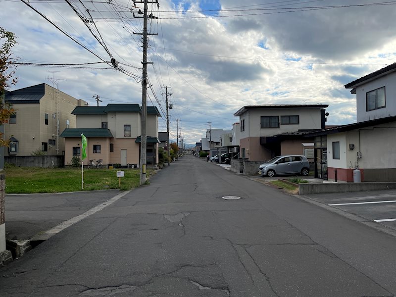 【ハシモトホーム売地】けやき一丁目 現地写真（前面道路含む現地写真）