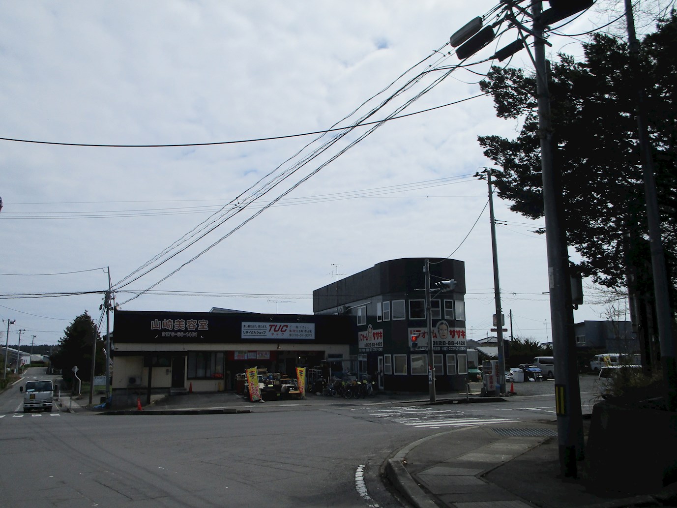 ♢八戸支店♢上北郡おいらせ町鶉久保 ショッピング施設
