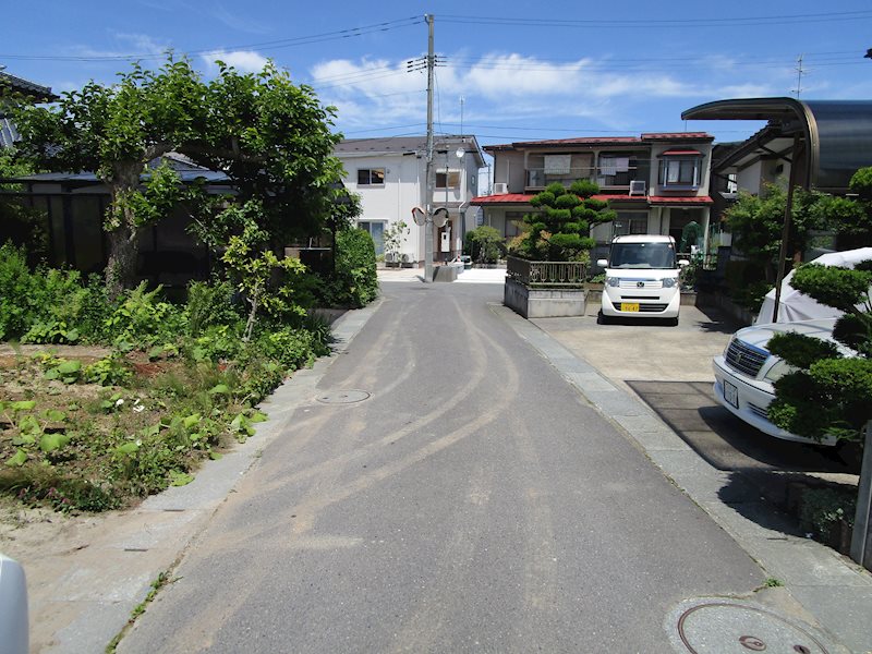 【建築条件付】八戸市売市3丁目_土地【№1】 現地写真（前面道路含む現地写真）