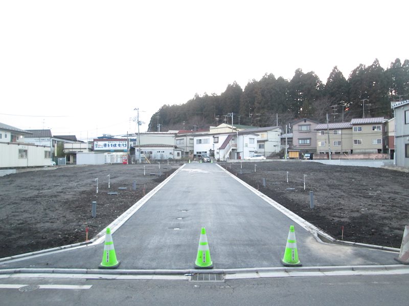 【建築条件付】八戸市吹上３丁目49番31(No.12)  現地写真（前面道路含む現地写真）