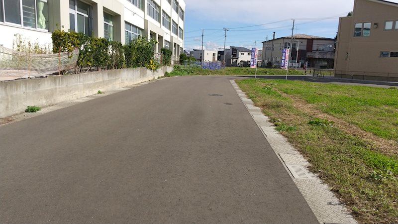 【建築条件付】八戸駅西区画整理地＿保留地59B4L 現地写真（前面道路含む現地写真）
