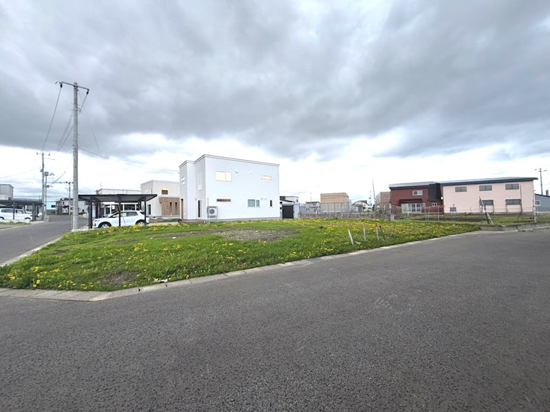 【ハシモトホーム売地】石江三好分譲地№5 現地写真（前面道路含む現地写真）