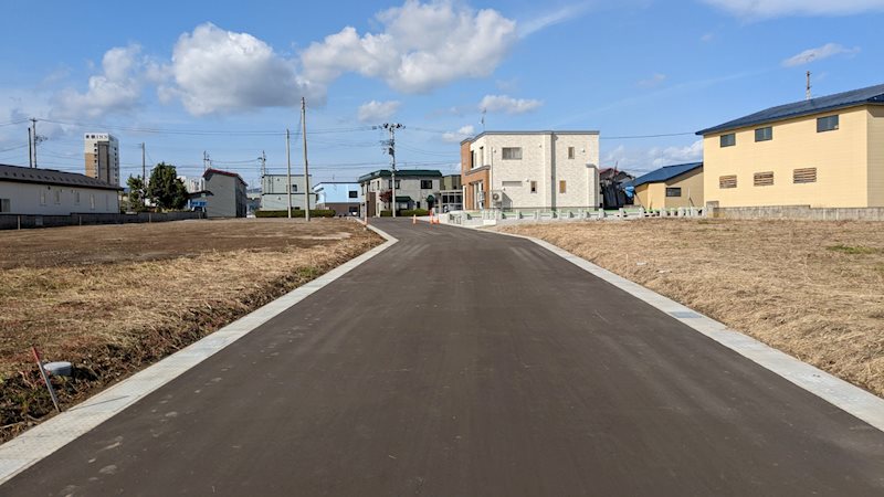 【ハシモトホーム売地】石江三好分譲地№10 現地写真（前面道路含む現地写真）