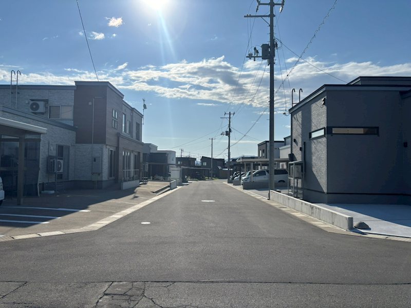【ハシモトホーム売地】石江三好分譲地№10 現地写真（前面道路含む現地写真）