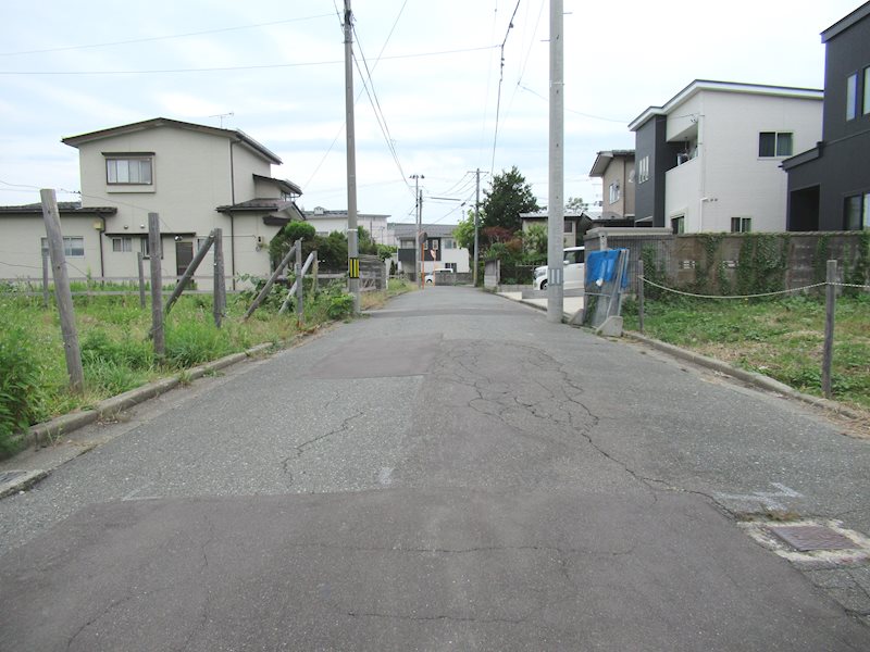 秋田市千秋中島町37-3　B区画 【土地】 現地写真（前面道路含む現地写真）