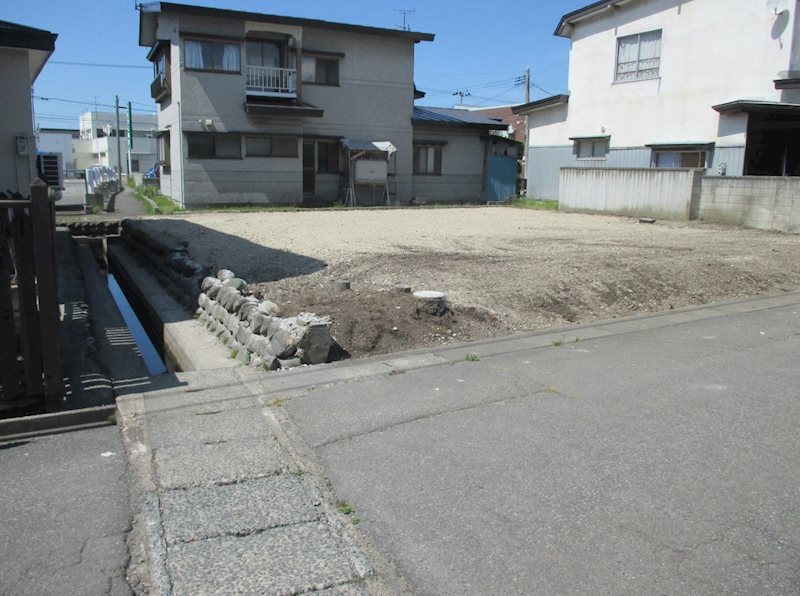 【ハシモトホーム売地】里見2丁目 現地写真（前面道路含む現地写真）