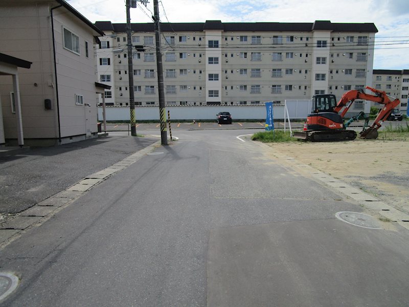 【価格見直し】八戸市下長5丁目 現地写真（前面道路含む現地写真）