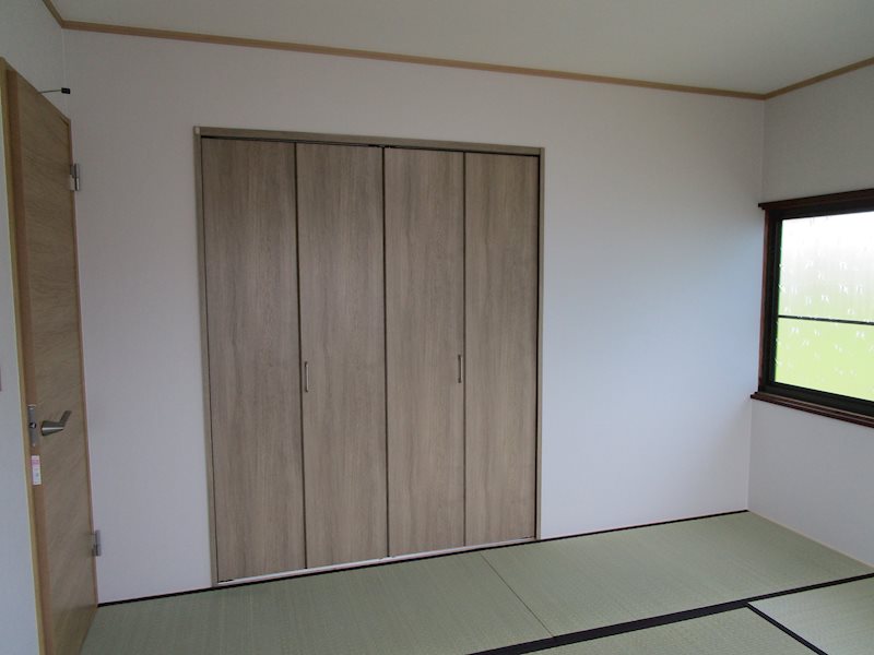 【価格見直し】八戸市下長5丁目 内観写真（リビング以外の居室）