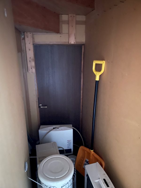 弘前市田園一丁目店舗付住宅 内観写真（収納）