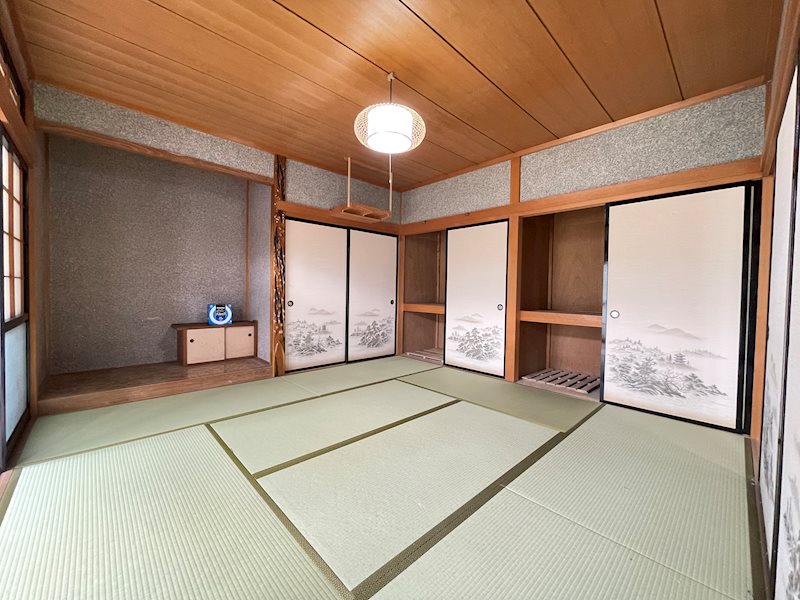 黒石市錦町中古住宅 内観写真（リビング以外の居室）